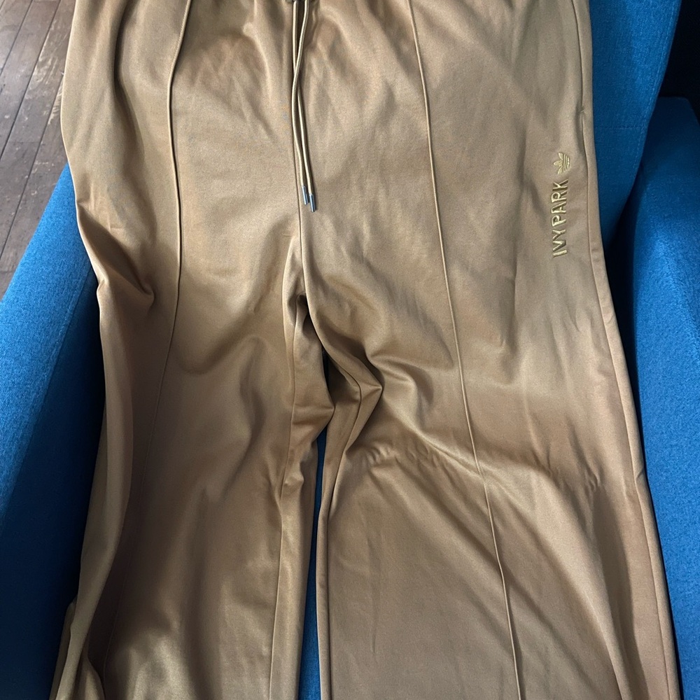NWT SIZE MEDIUM adidas Ivy Park Wide-Leg Pants MESA - Picture 6 of 7